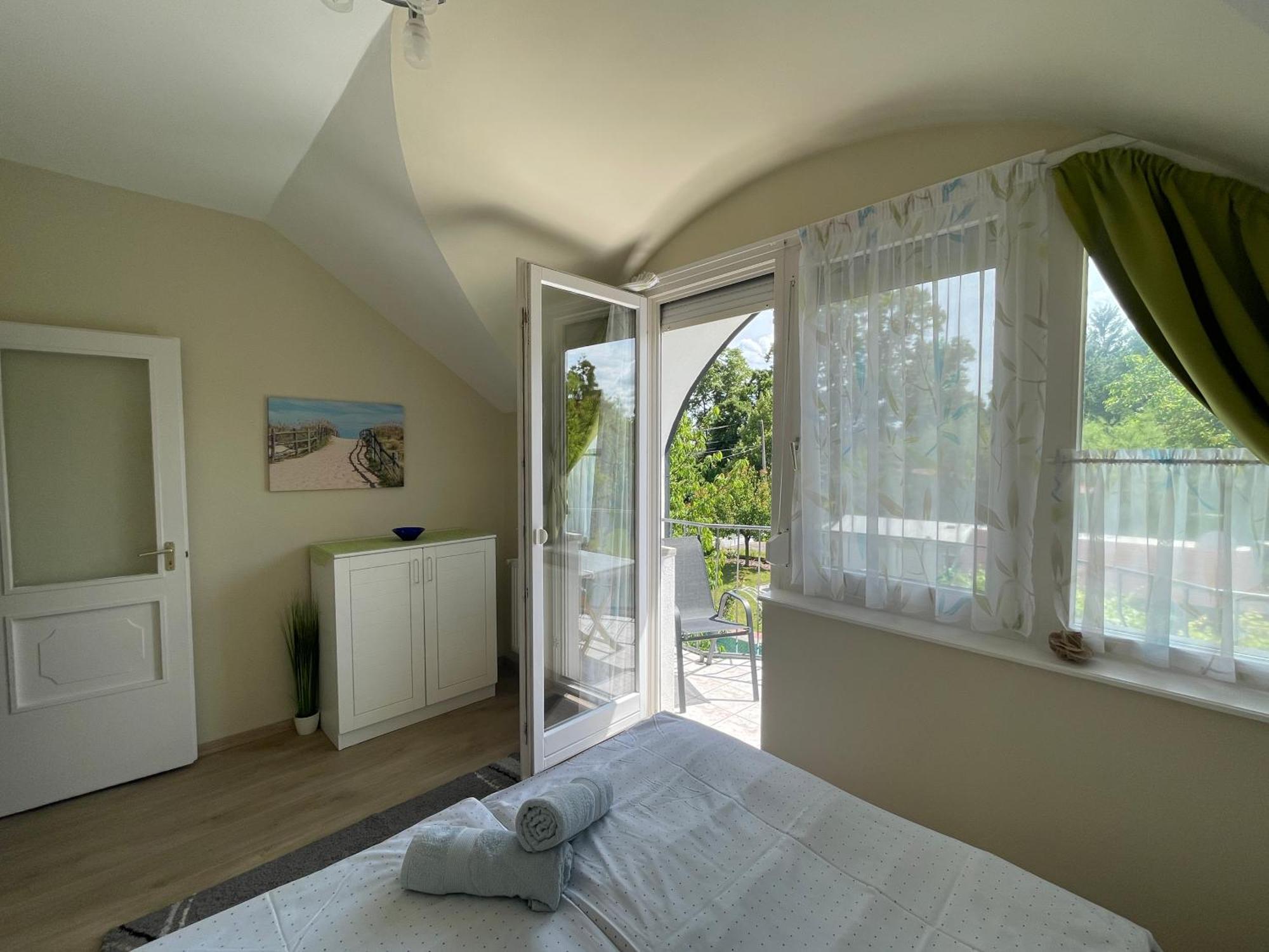Villa Terrazza Balatongyörök エクステリア 写真