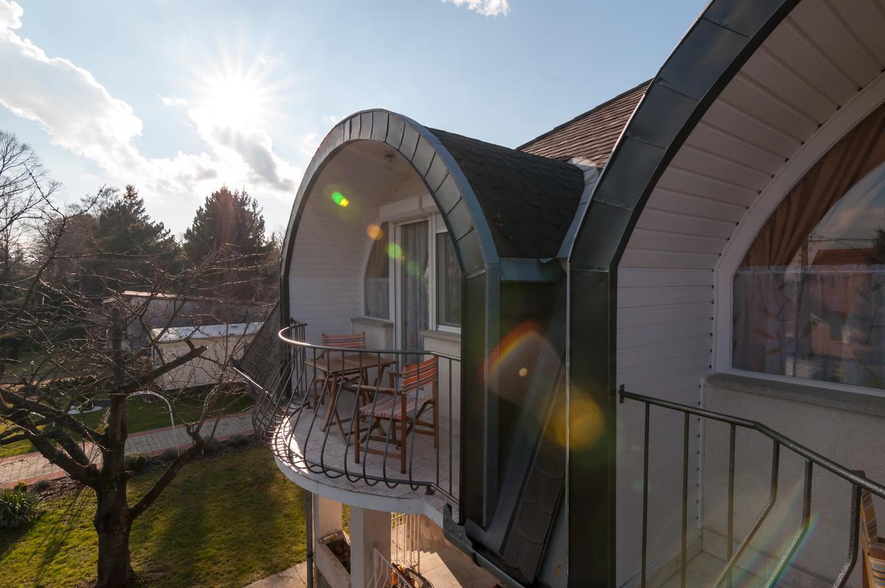 Villa Terrazza Balatongyörök エクステリア 写真
